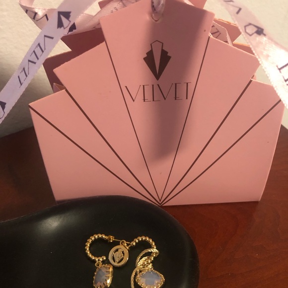 Earring with tourmaline stone. Grace Collection. - Picture 4 of 6